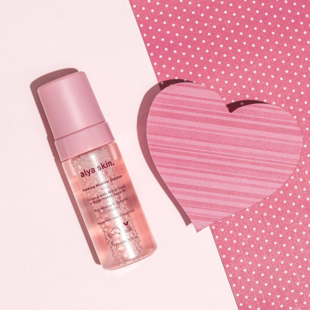 غسول رغوي بمياه ميسيلار من Alya Skin